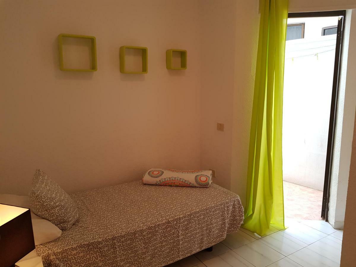 Alquilaencanarias-Medano Colon Center, Near The Beach El Médano Екстериор снимка